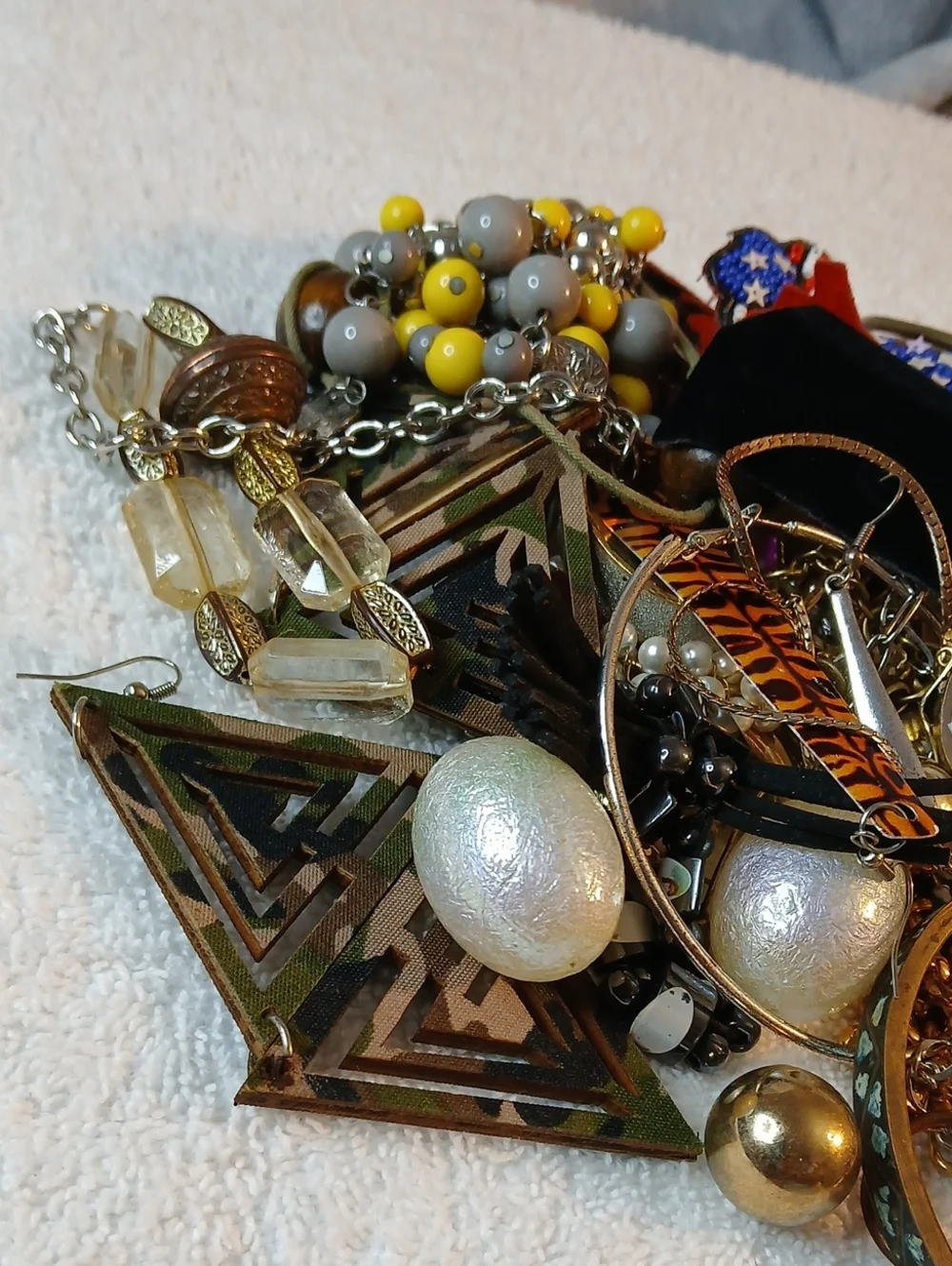 Mixed Women's Craft Jewelry in Gold, White, Pink, Gray